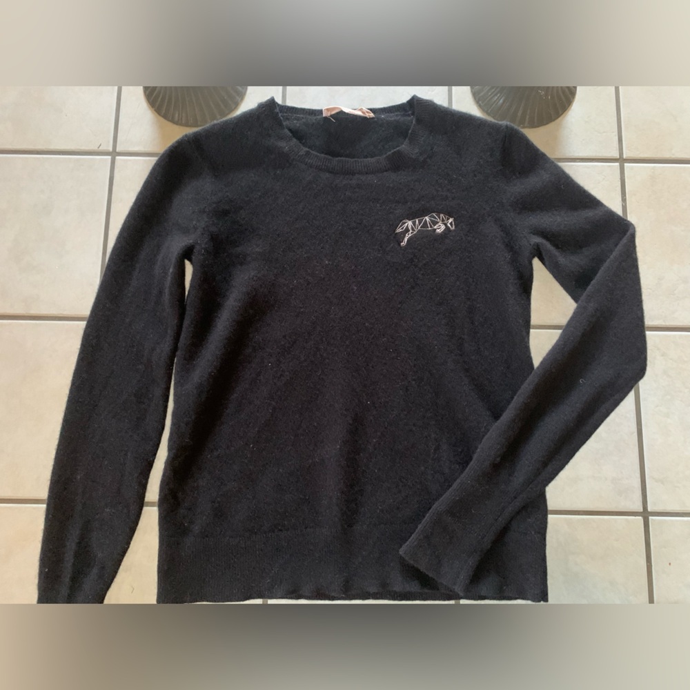 Everlane 100% Cashmere Black Crewneck Sweater with Embroidered Animal
